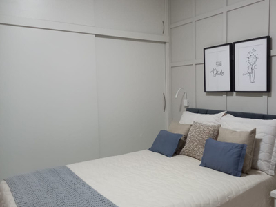 Apartamento frente para o mar à venda com porteira fechada.