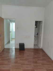 Sala em Centro, Niterói/RJ de 25m² à venda por R$ 150.000,00 ou para locação R$ 550,00/mes