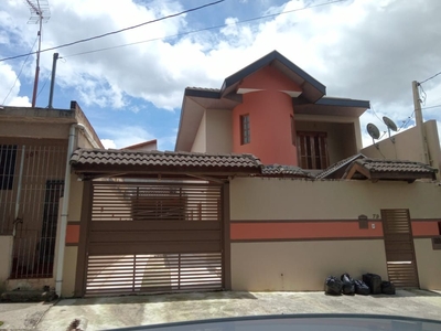 Sobrado em Jardim Bela Vista, Jacareí/SP de 230m² 3 quartos à venda por R$ 733.000,00