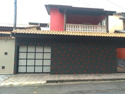 Sobrado em Jardim Terras de São João, Jacareí/SP de 180m² 4 quartos à venda por R$ 804.000,00