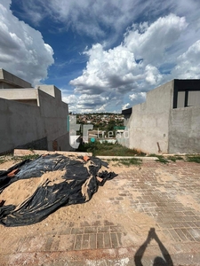 Terreno em Colinas, Londrina/PR de 10m² à venda por R$ 148.000,00