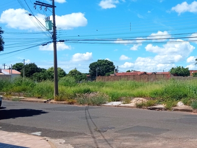 Terreno em Umuarama, Araçatuba/SP de 2400m² à venda por R$ 1.038.000,00