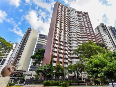 Apartamento com 3 dormitórios à venda com 329.34m² por R$ 1.399.999,00 no bairro Batel - C