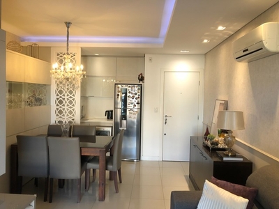 Apartamento para venda com 3 quartos em Florianópolis SC