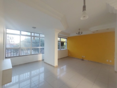 Apartamento para venda tem 147 metros quadrados com 4 quartos em Barbalho - Salvador - BA
