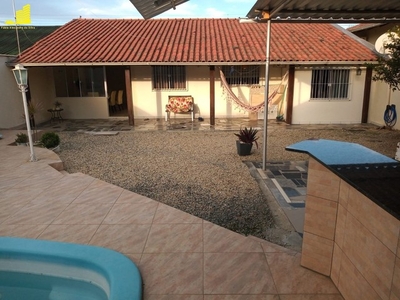 Casa com 3 quartos e piscina na praia de Penha - Próximo do Beto Carrero