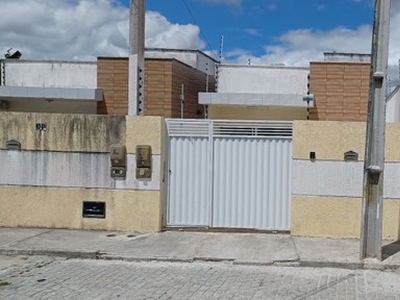 Casa na Conceição 2/4 com suíte.