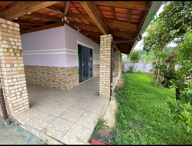 Casa no Bairro Velha em Blumenau com 3 Dormitórios (1 suíte) e 169 m²