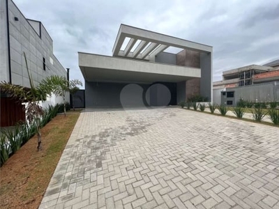 Maravilhosa casa à venda no Condomínio Alphaville Nova Esplanada 3 - Votorantim SP!