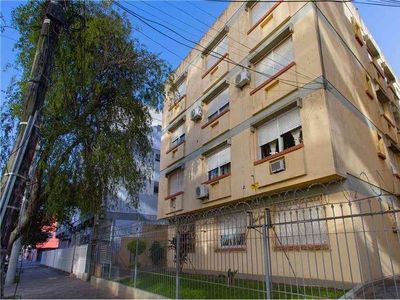Apartamento com 2 quartos à venda no bairro Centro, 70m²