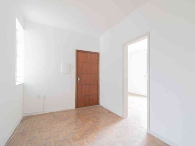 Apartamento com 2 quartos à venda no bairro Menino Deus, 65m²