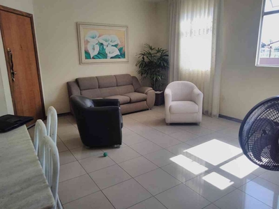 Apartamento com 3 quartos para alugar no bairro Paquetá, 115m²