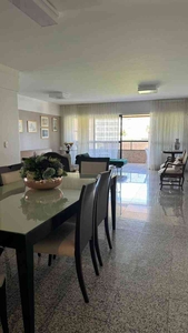 Apartamento com 3 quartos à venda no bairro Ponta Verde, 122m²