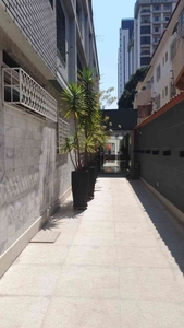 Apartamento com 4 quartos à venda no bairro Savassi, 140m²