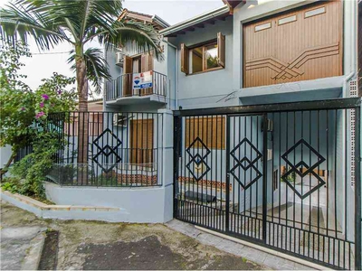 Casa à venda no bairro Canudos, 270m²