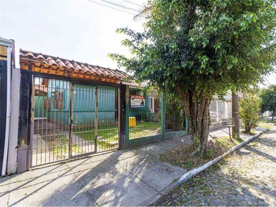 Casa com 2 quartos à venda no bairro São José, 77m²