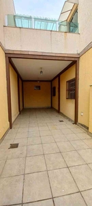 Casa com 2 quartos para alugar no bairro Parque Recreio, 50m²