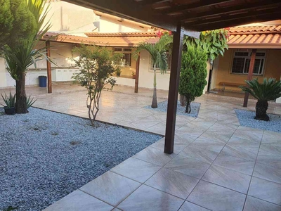 Casa com 3 quartos à venda no bairro Átila de Paiva, 288m²