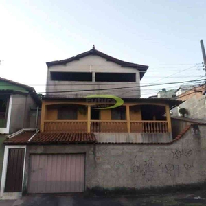 Casa com 3 quartos à venda no bairro Brasil Industrial, 180m²