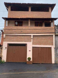 Casa com 3 quartos à venda no bairro Cardoso