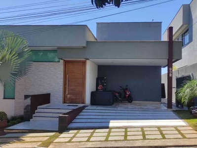 Casa com 3 quartos à venda no bairro Centro, 27m²