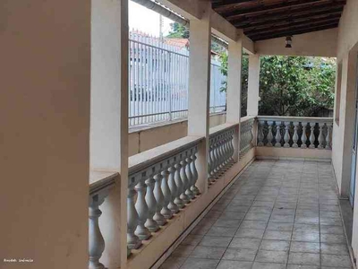 Casa com 3 quartos à venda no bairro Centro, 500m²