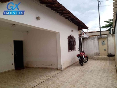 Casa com 3 quartos à venda no bairro Céu Azul, 80m²