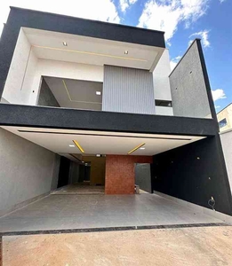 Casa com 3 quartos à venda no bairro Cidade Jardim, 210m²