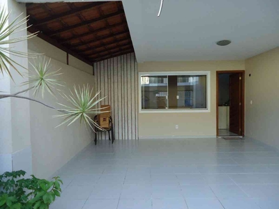 Casa com 3 quartos à venda no bairro Colina de Laranjeiras, 134m²
