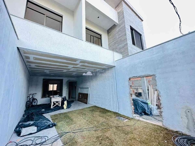 Casa com 3 quartos à venda no bairro Itapoã, 120m²