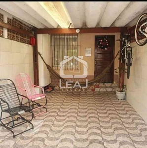 Casa com 3 quartos à venda no bairro Jardim Amália, 98m²