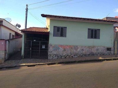 Casa com 3 quartos à venda no bairro Jardim Canaã, 300m²