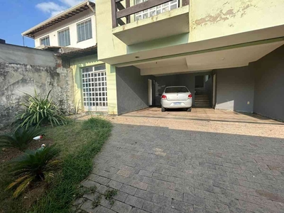 Casa com 3 quartos à venda no bairro Jardim Riacho das Pedras, 268m²