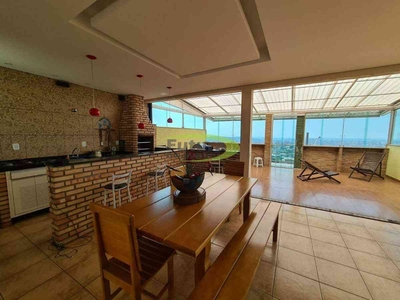 Casa com 3 quartos à venda no bairro Marilândia, 205m²