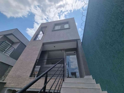 Casa com 3 quartos à venda no bairro Masterville, 100m²