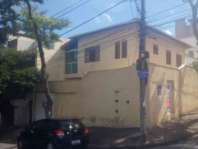 Casa com 3 quartos à venda no bairro Nova Vista, 180m²