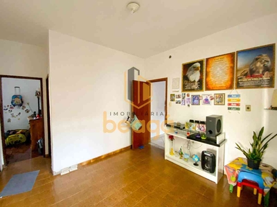 Casa com 3 quartos à venda no bairro Novo Progresso, 200m²