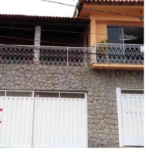 Casa com 3 quartos à venda no bairro Paraíso, 250m²
