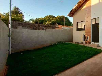 Casa com 3 quartos à venda no bairro Resplendor, 180m²