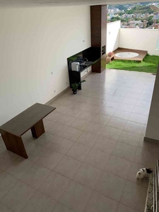 Casa com 3 quartos à venda no bairro Vila Celeste, 240m²