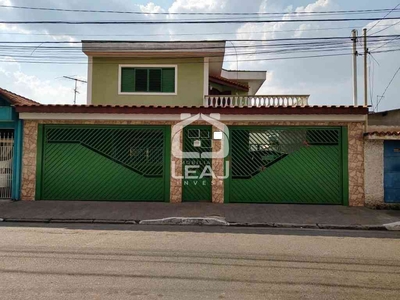 Casa com 3 quartos à venda no bairro Vila Prel, 220m²