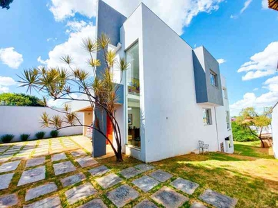 Casa com 4 quartos à venda no bairro Braúnas, 750m²