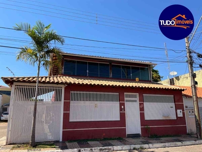 Casa com 4 quartos à venda no bairro Gama, 400m²