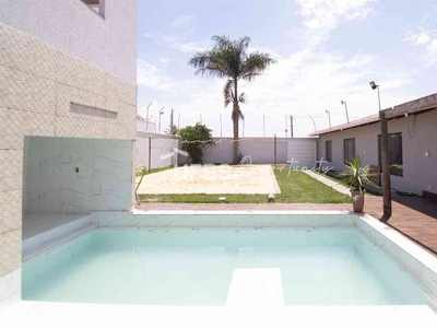 Casa com 4 quartos à venda no bairro Jardim Ipanema, 720m²