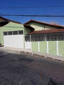 Casa com 4 quartos à venda no bairro Jardinópolis, 172m²