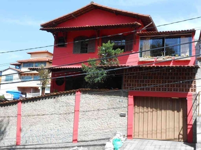 Casa com 4 quartos à venda no bairro Monte Castelo, 300m²