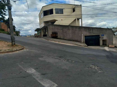 Casa com 4 quartos à venda no bairro Parque Duval de Barros, 280m²