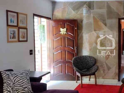 Casa com 4 quartos à venda no bairro Santo Amaro, 200m²