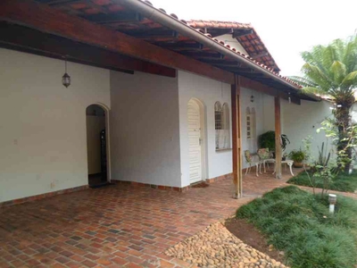 Casa com 4 quartos à venda no bairro São Luiz (pampulha), 360m²