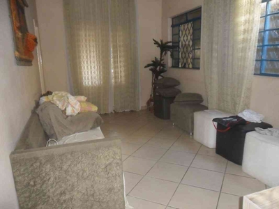 Casa com 5 quartos à venda no bairro Glória, 296m²